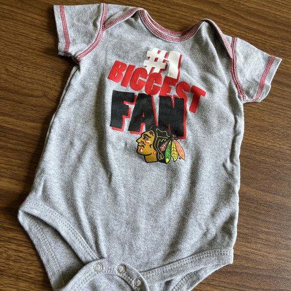Chicago Blackhawks NHL Hockey Gray One Piece 18 Months. Excellent Condition - Picture 5 of 6